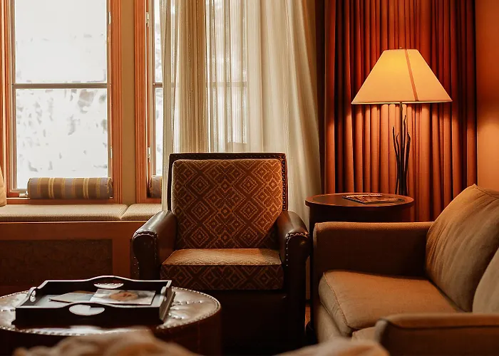 Wyoming Of Hole Hotel