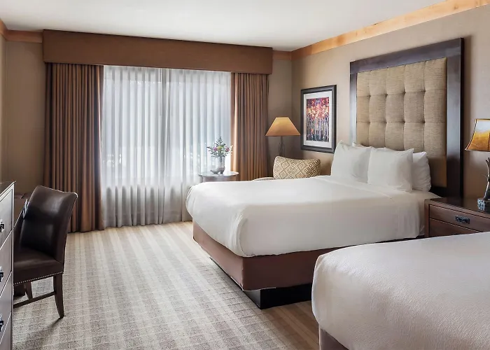 Hotel Wyoming Of Hole