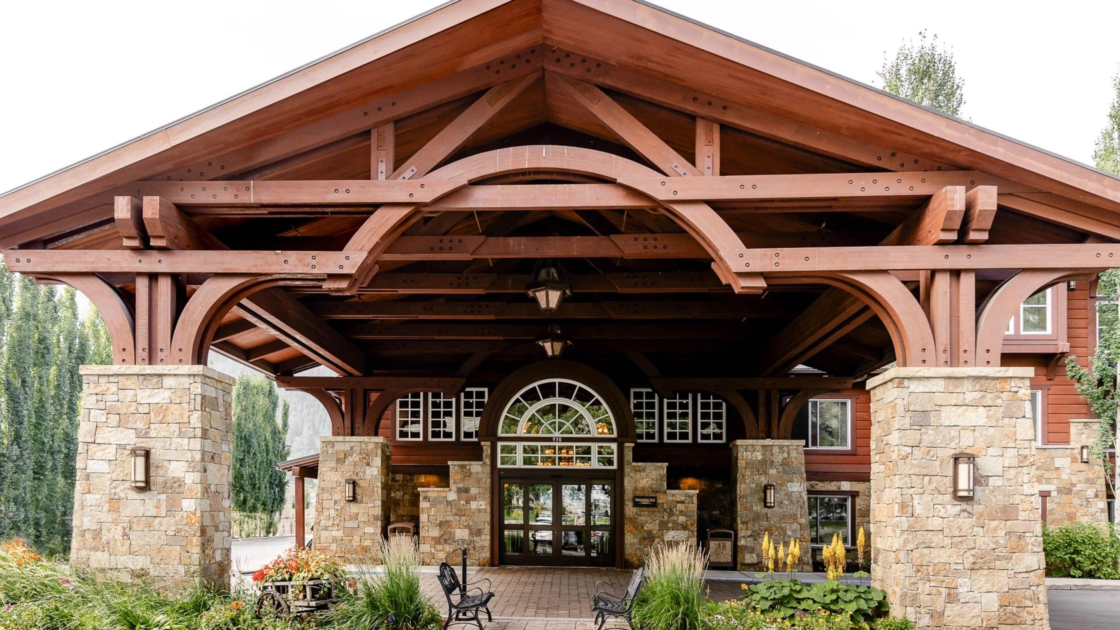 WYOMING INN OF JACKSON HOLE, JACKSON